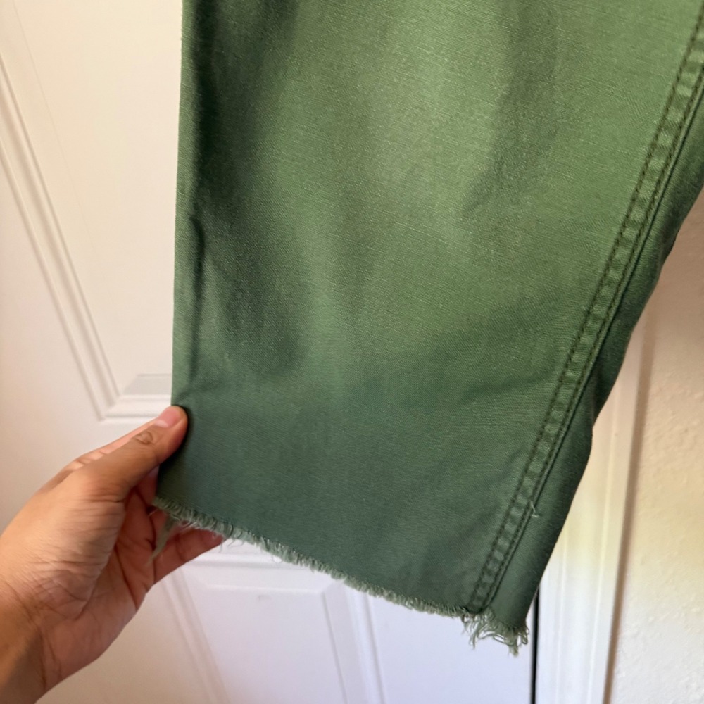 EAST WEST SHOP Los Angeles green straight leg cotton cropped raw fray pants - Picture 2 of 6